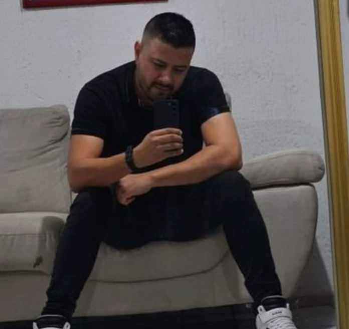 <em>Rodrigo C., León</em>